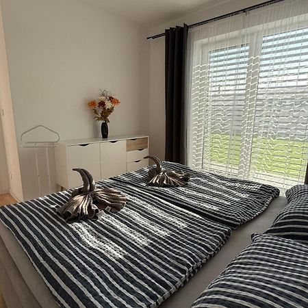 Klimatizovany Apartmanovy Dom, S Virivkou, 1B Senec Zewnętrze zdjęcie